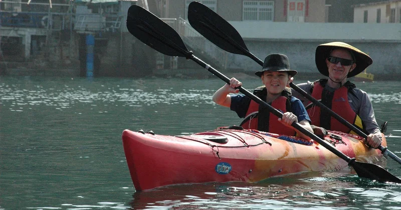 Activités aquatiques : kayak, paddle et plages